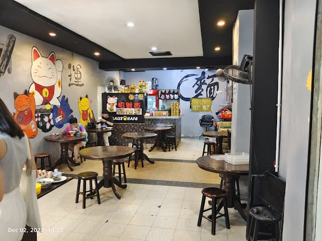 Mall's Cafe 招財面