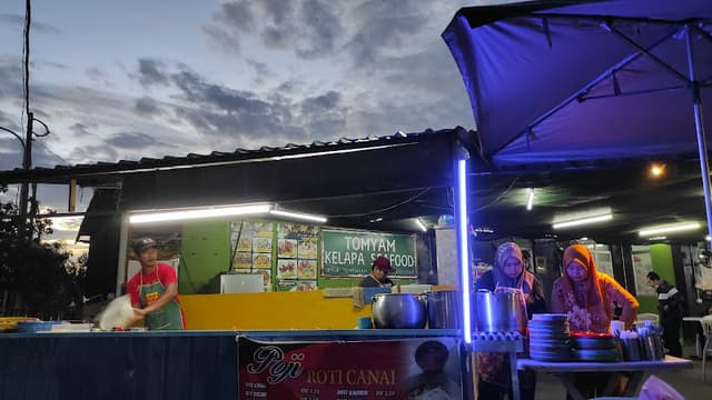 Tomyam kelapa seafood
