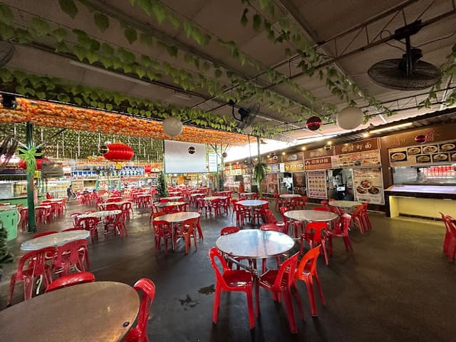 Red Garden Food Paradise