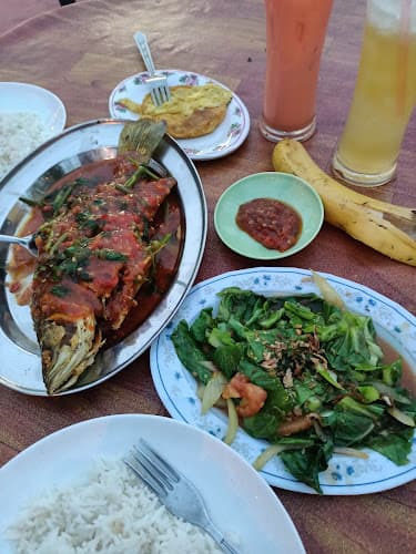 Warung Pak Samad