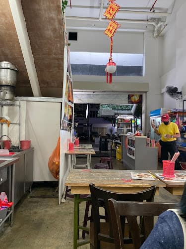 Left-handed Char Koay Teow
