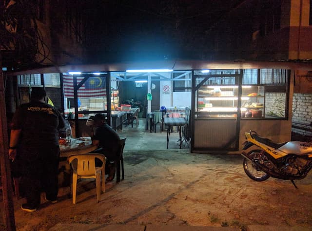 D' Warung Western and Local Food