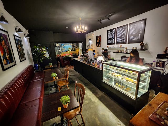 Khing Cafe Beach Street