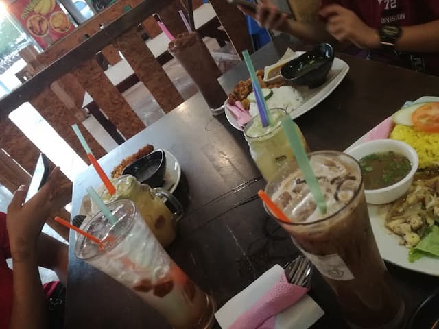 Restoran Ayam Penyek Steike