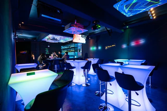 GULAR KITCHEN & BAR