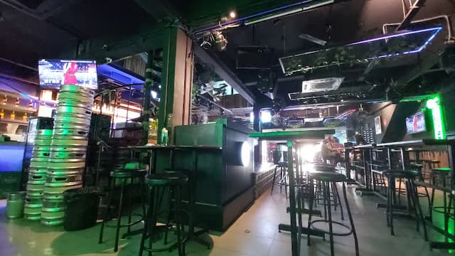 Legend Bar Musical & Grill
