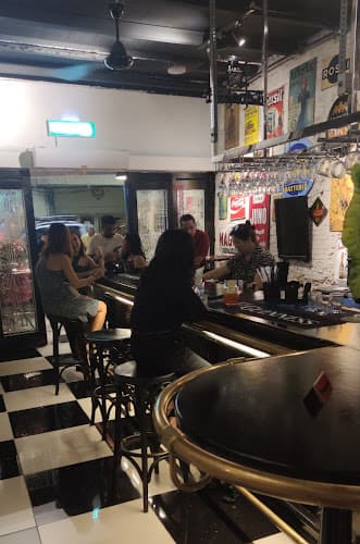 De Old Bar & Restaurant