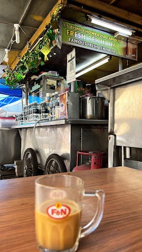 Famous Teh Halia (Fresh Ginger Tea) since 1965