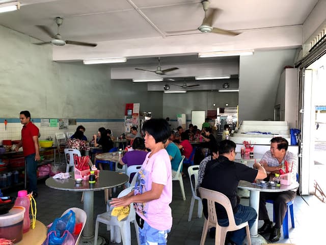Kim Seng Restaurant: Koay Teow Soup With Roast Pork