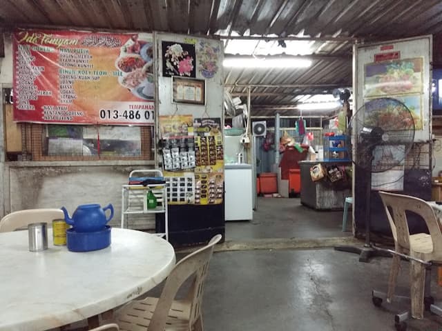 Ida Tomyam, Kompleks Penjaja Bagan Ajam