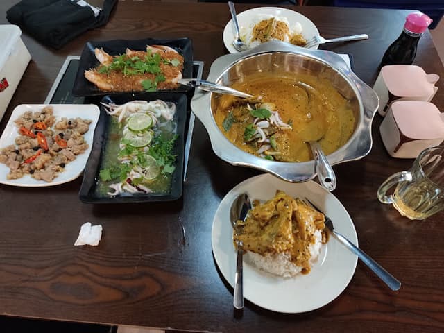YamSern Curry House