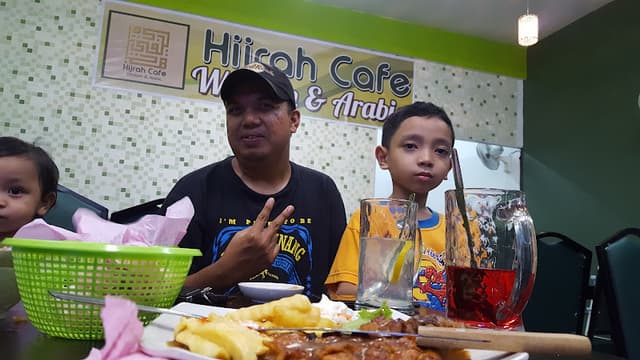 Hijrah Cafe Kepala Batas