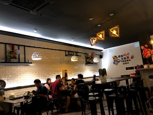 Aunty Q Kitchen & Bar