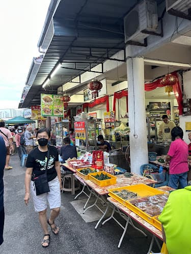 Sungai Ara Market