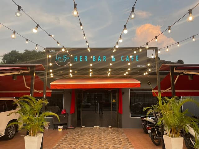 Her Bar and Cafe