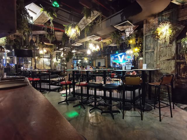 HuTong Music, Restaurant & Bar