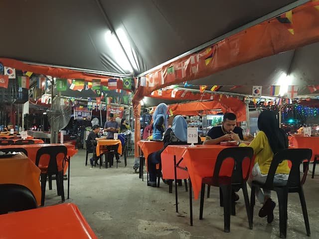Uncle Lanz Nasi Lemak