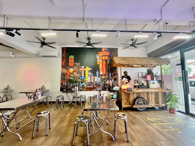 Aroi Mak Thai Cafe