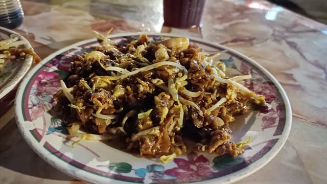 BM Famous Duck Egg Char Kuey Teow 大山脚出名鸭蛋炒粿条