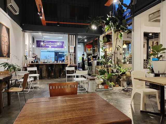 2F+ Coffee Roastery Relau