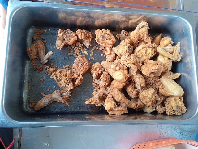 Nasi Ayam Sebelah rm5