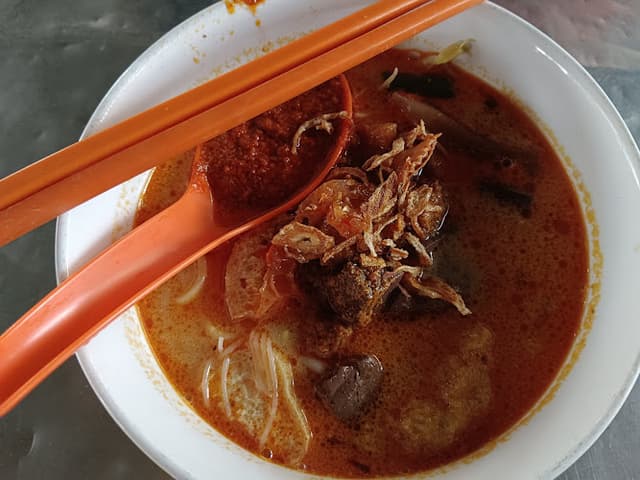 White Curry Mee