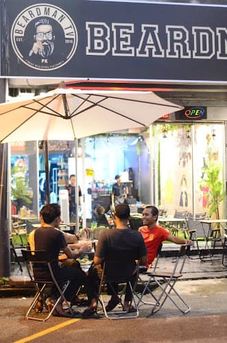 BEARDMANTV BOUTIQUE AND CAFE